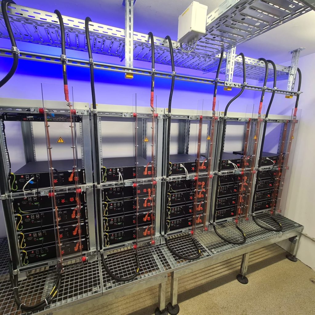 Victron Pylontech ESS Offgridshop Sailectron Gewerbe Industrie Energiespeicher Photovoltaik Blackout autark