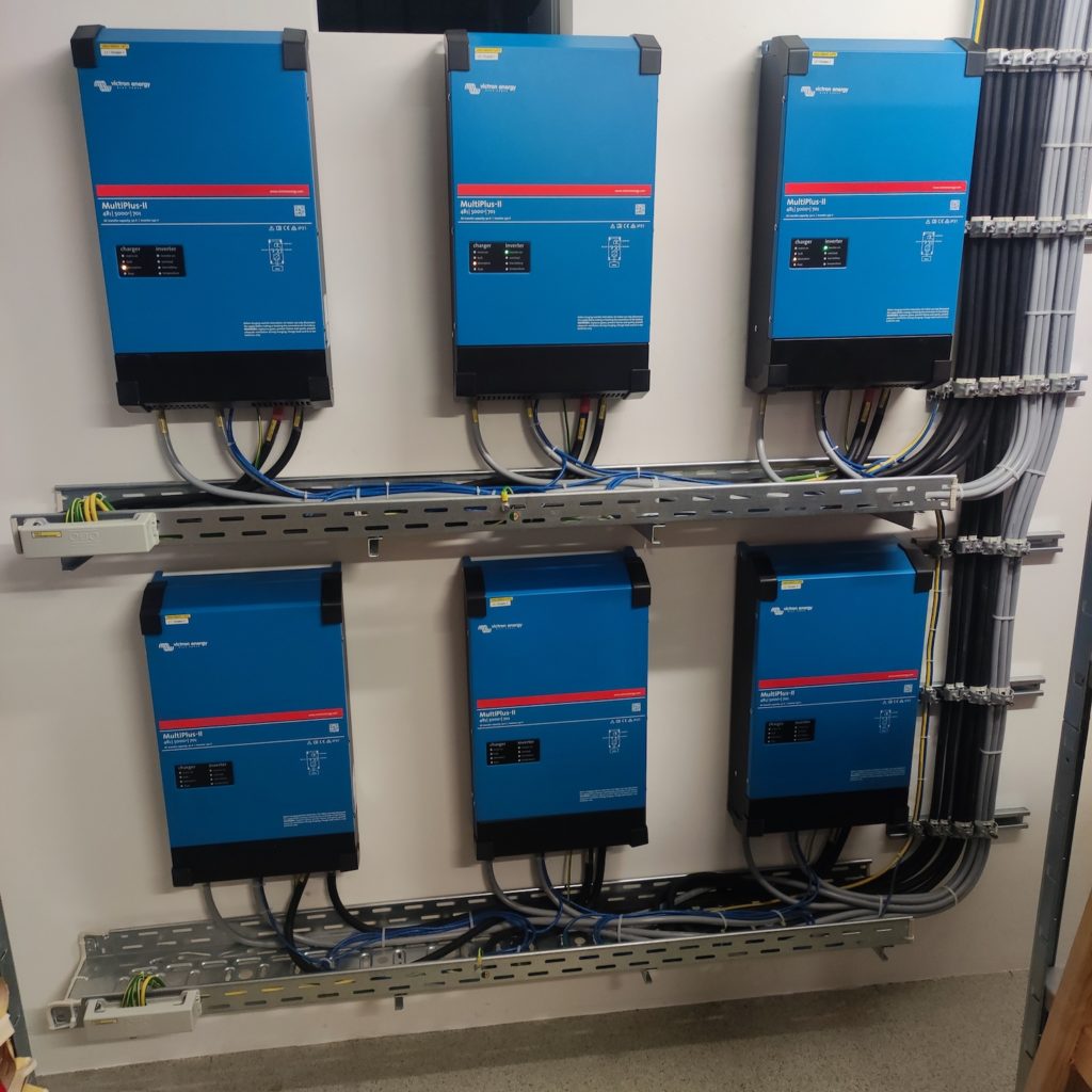 MultiPlus-II Victron Pylontech ESS Offgridshop Sailectron Gewerbe Industrie Energiespeicher Photovoltaik Blackout autark
