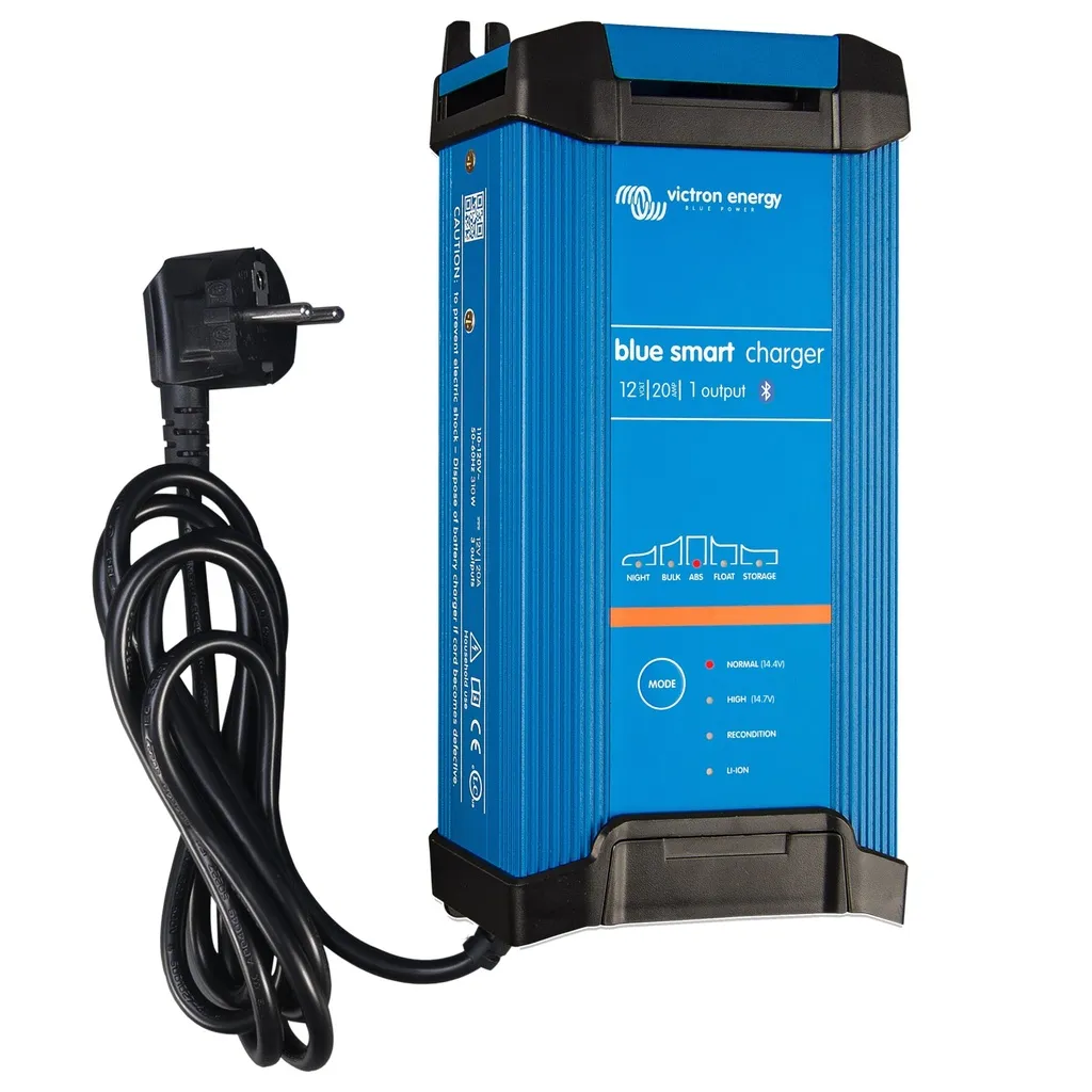 Blue Smart IP22 Charger 12/20(1) 230V CEE 7/7