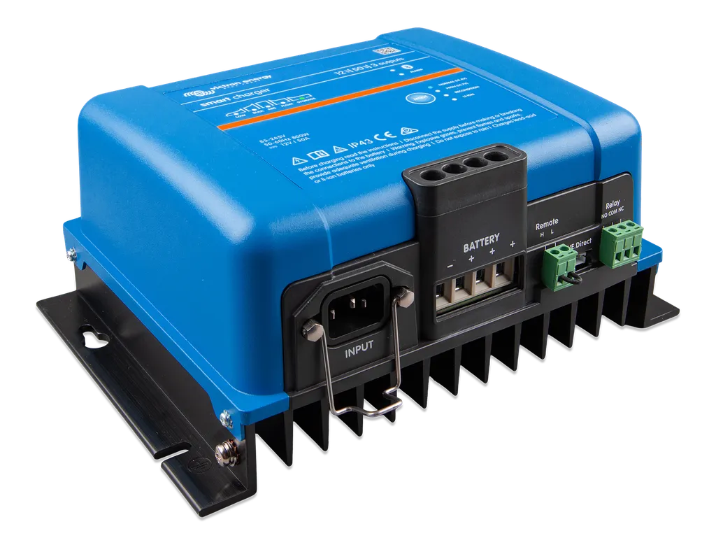Smart IP43 Charger 12/50(1+1) 120-240V