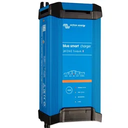 Blue Smart IP22 Charger 24/16(1) 230V UK